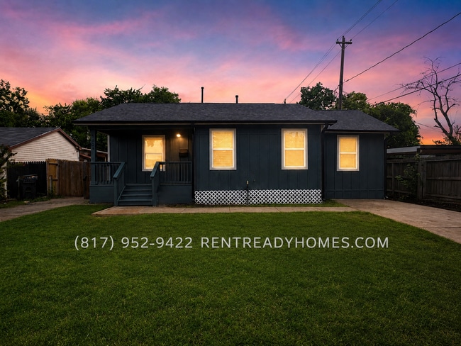 Photo - 1104 Sunset Dr House