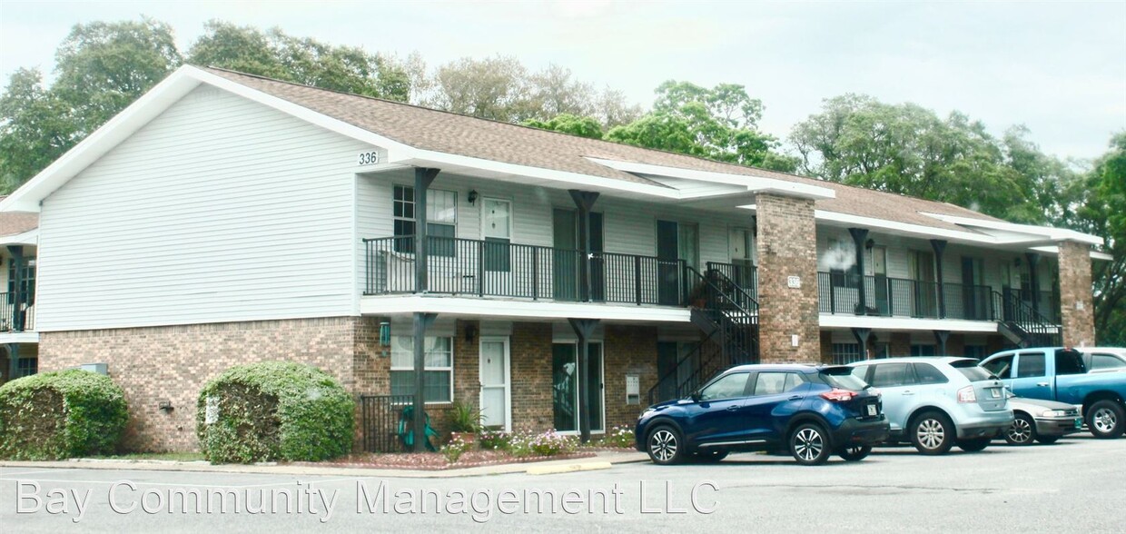 Foto principal - 321 Woodrow St NE