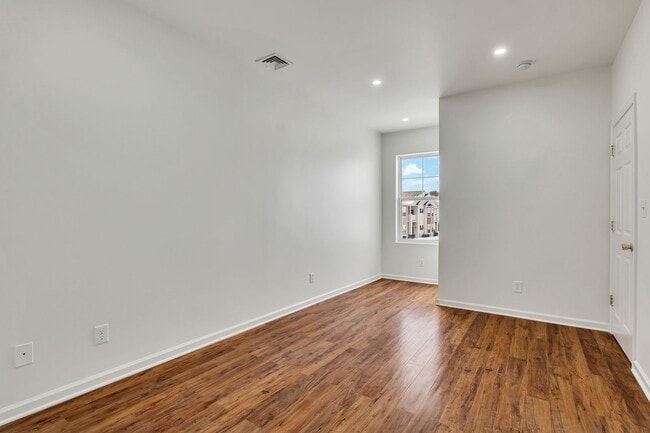 Interior Photo - Steeplechase At Malta