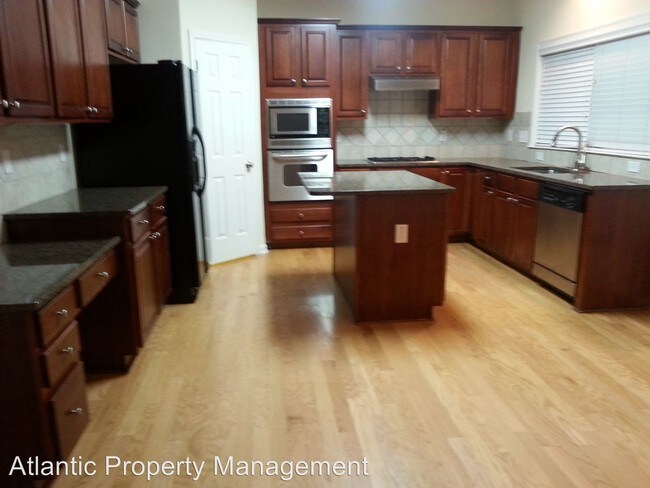 Foto del edificio - 288 Crystal Downs Way