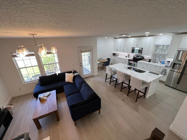 Foto del edificio - 1024 Jeater Bend Dr