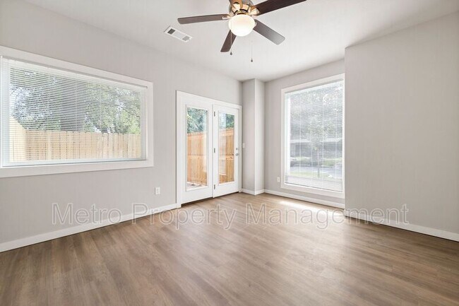Foto del edificio - 1348 West Ave