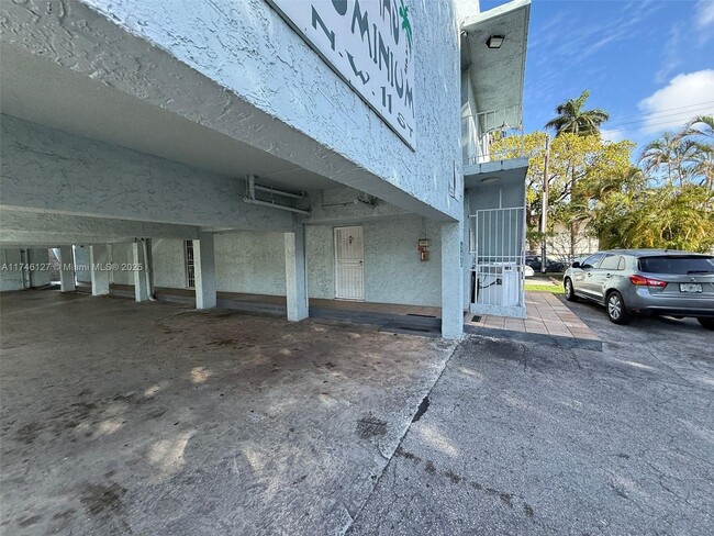 Foto del edificio - 4370 NW 11th St