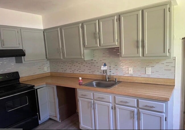 Foto del edificio - 3142 W Cactus Rd