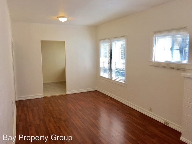 Building Photo - 1138 E 15th St