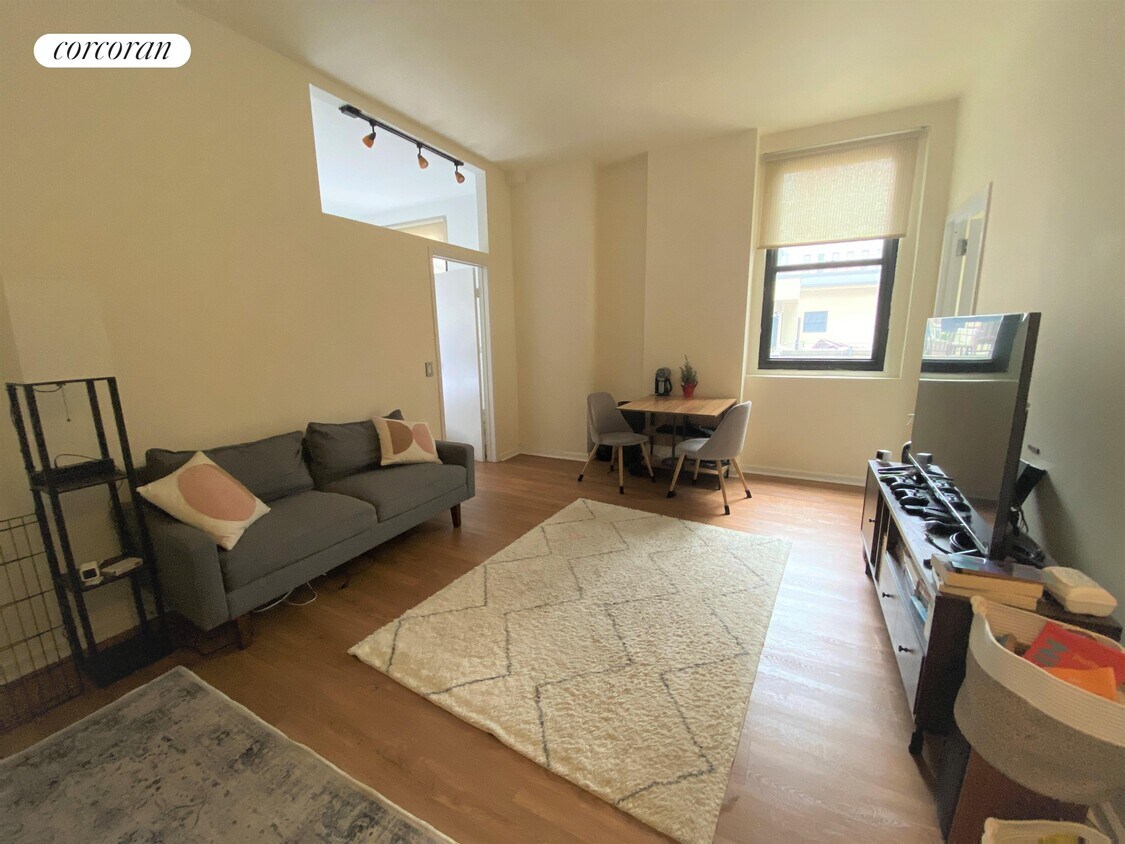 Foto principal - 56 Pine St