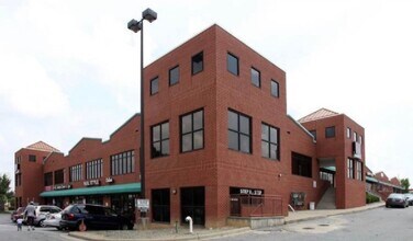 Building Photo - 709 E Market St