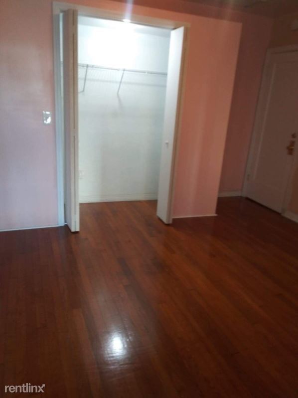 Foto del edificio - 5737 Shore Blvd S