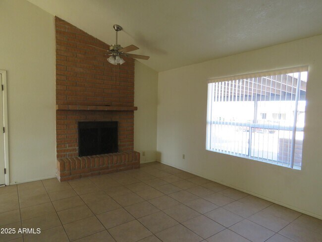 Foto del edificio - 1233 Terra Dr