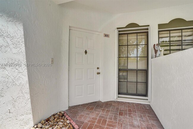 Foto del edificio - 15825 SW 3rd St
