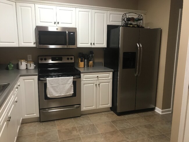 Foto del edificio - 364 Normandy Cir