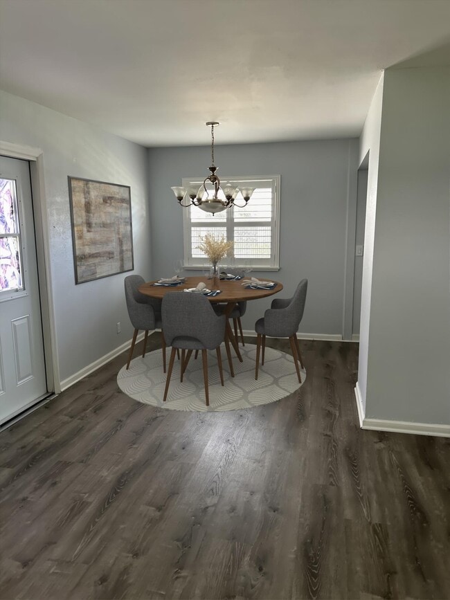 Building Photo - 5 Valencia A