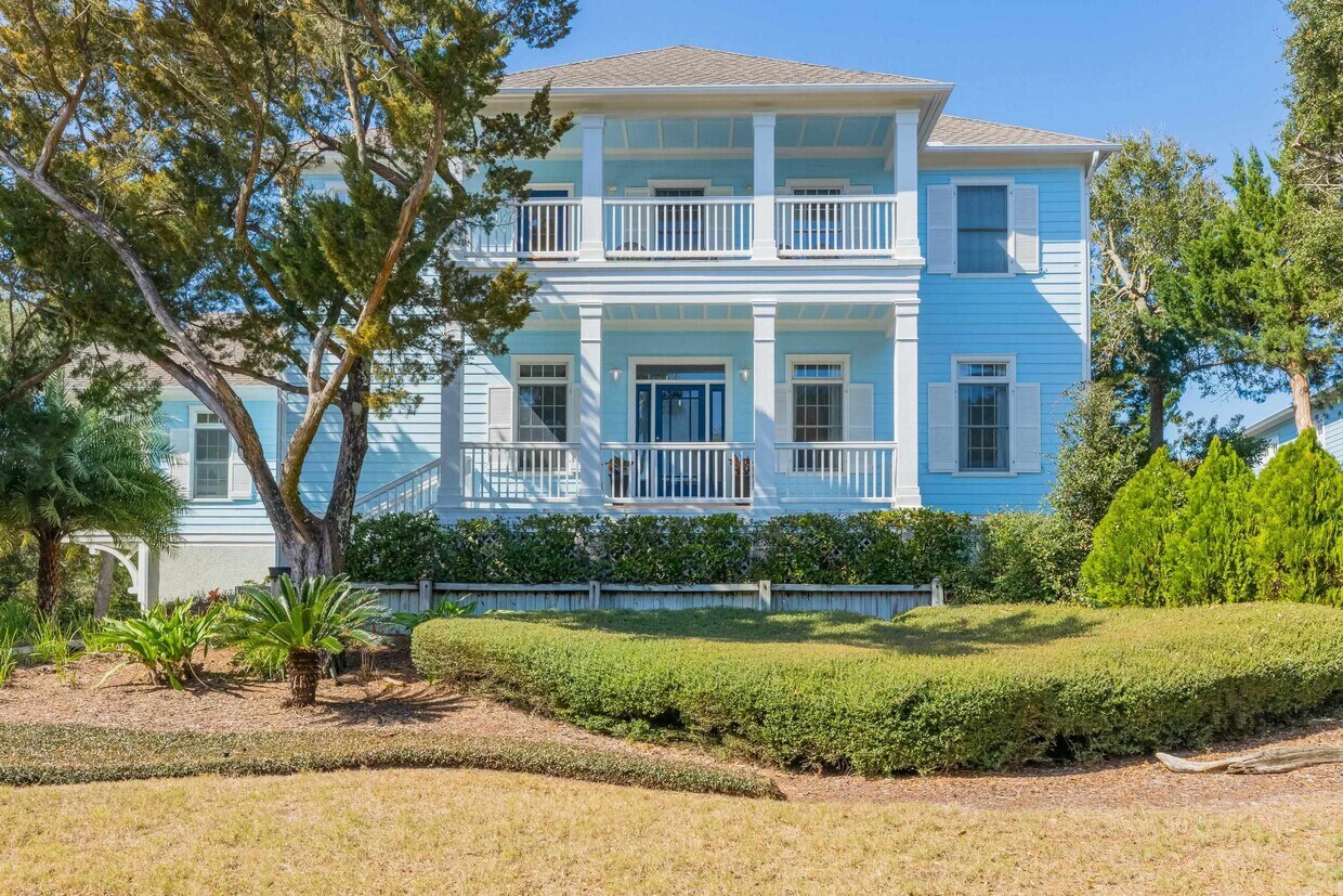 Primary Photo - 313 S Forest Dune Dr