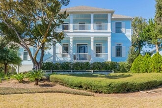 Building Photo - 313 S Forest Dune Dr