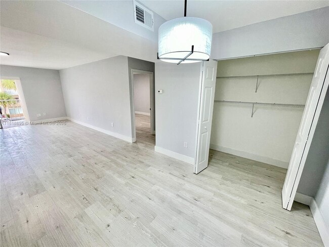 Foto del edificio - 7777 SW 86th St