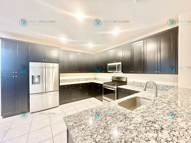 Foto del edificio - Beautiful 4 Bedroom, 2 Bathroom, 2 car garage, Single Story Home