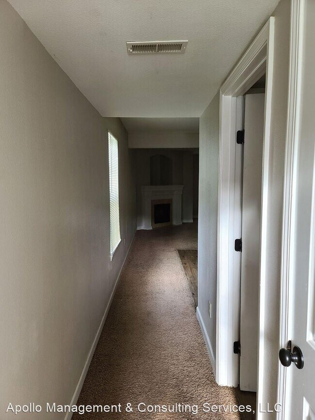 Building Photo - 3 br, 2.5 bath House - 13770 Post Oak Lane