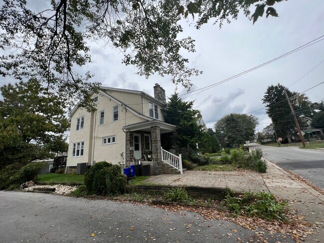 Foto del edificio - 7864 Beverly Blvd