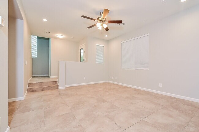 Building Photo - 10569 Hamdem Ave