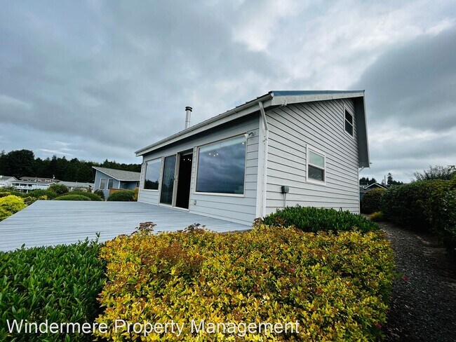 Foto del edificio - 2 br, 1 bath House - 38012 BAY STREET