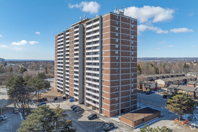Photo du bâtiment - Queensbury Court