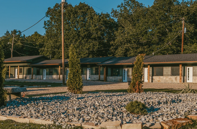 Foto del edificio - 1104 Bull Shoals Dam Blvd