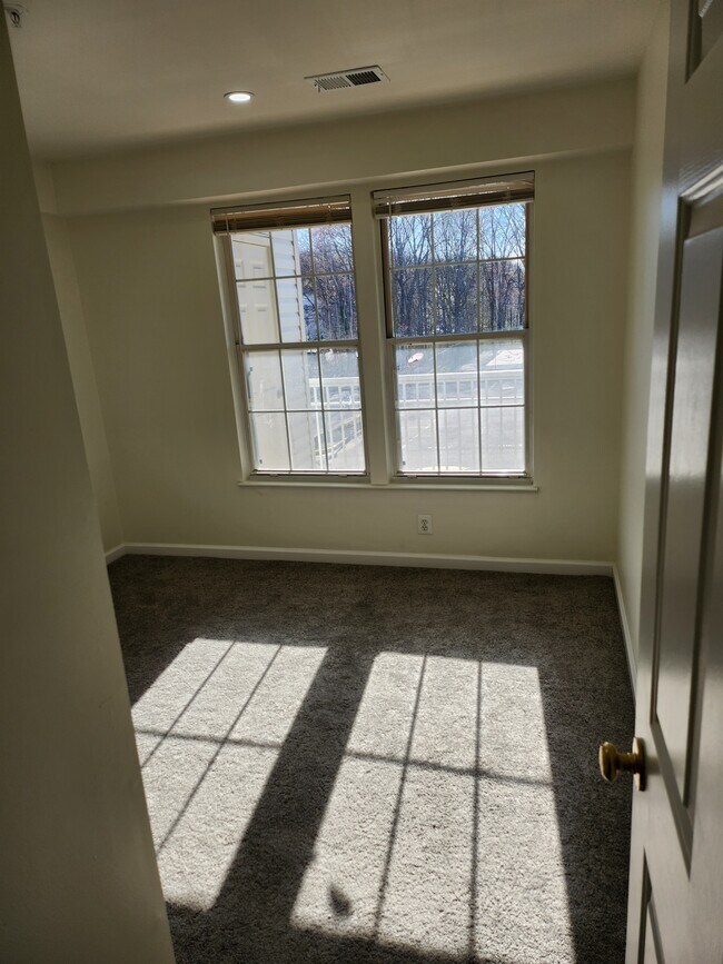 Dormitorio - 7526 Coxton Ct