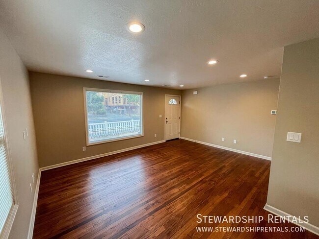 Foto del edificio - 555 E 18th Ave