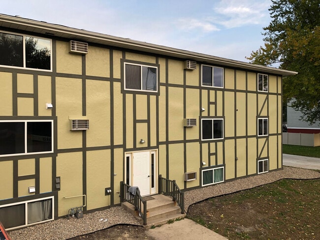 Building Photo - 119 1st Ave NE