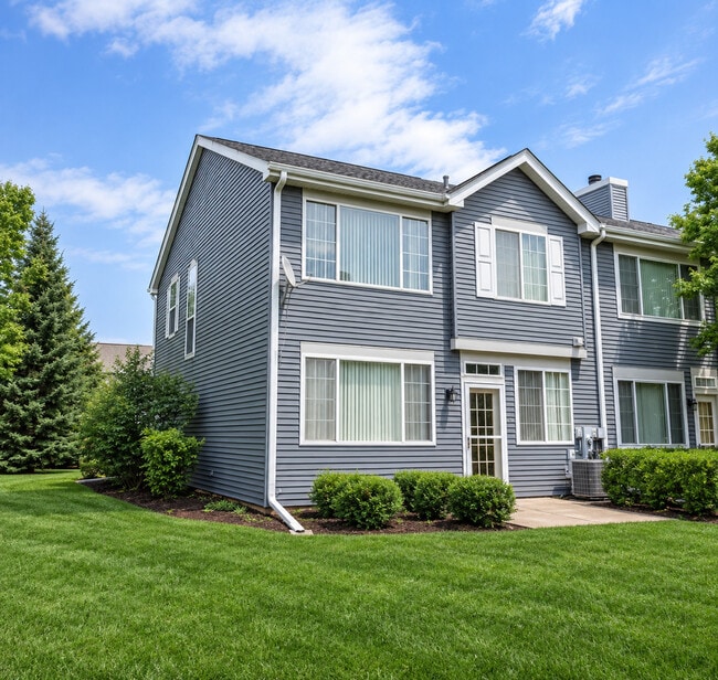 Building Photo - 1 S Oakhurst Dr