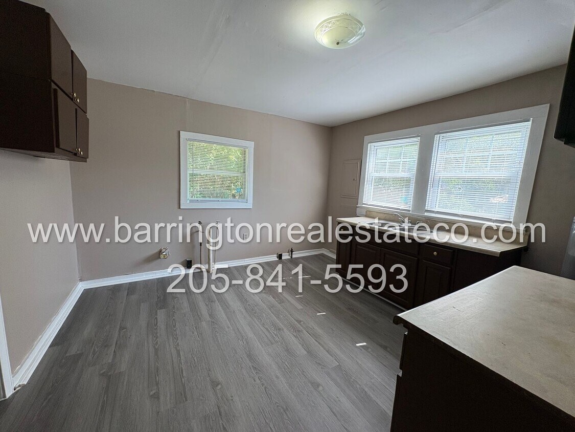 Foto del edificio - 3716 Fir Ave SW