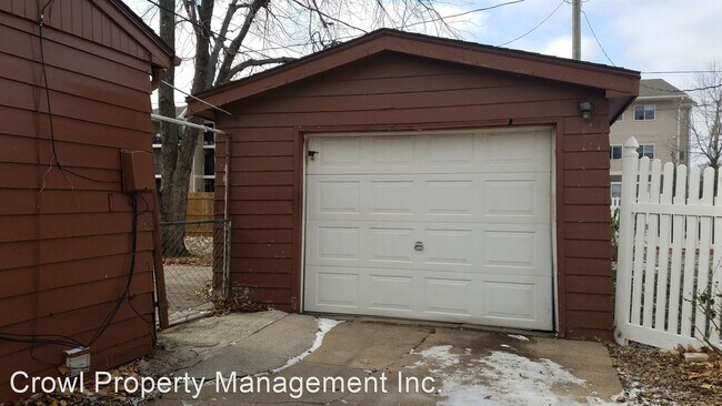 Building Photo - 3 br, 1 bath House - 4004 Twin City Drive