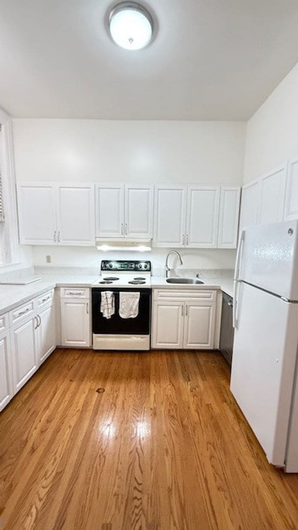 Building Photo - 635 Mason St