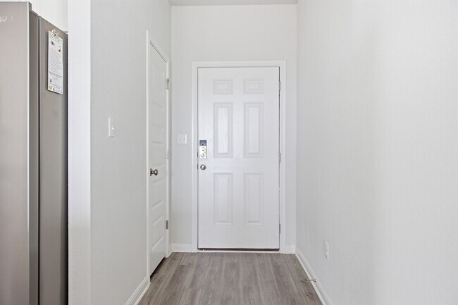 Building Photo - 10608 Ridan Way