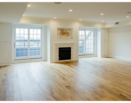 Building Photo - 380 Bunker Hill St