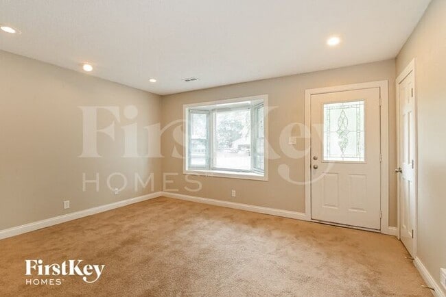 Building Photo - 539 N Odell St