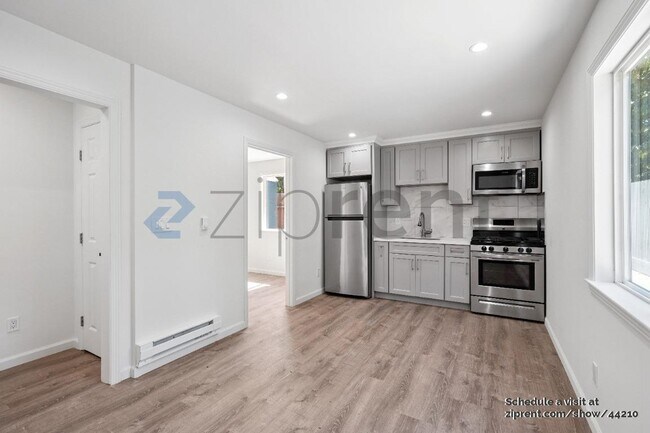 Foto del edificio - 1564 Bridge Ave