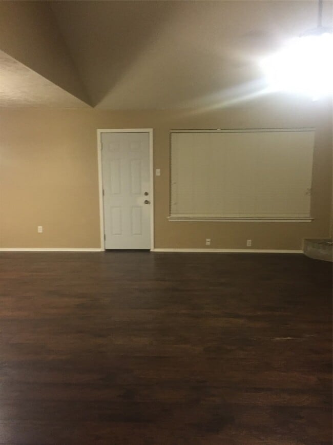 Building Photo - 714 Brookford Dr