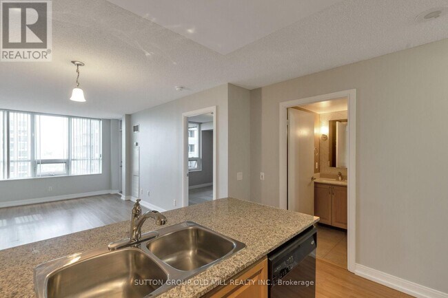 Building Photo - 35 Viking Ln