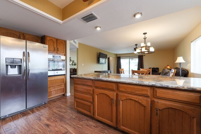 Building Photo - Introducing a stunning home on golf course...