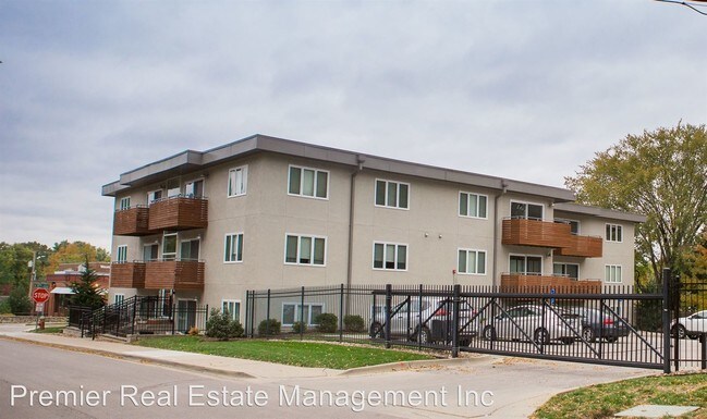 Building Photo - 2600 W 47th St