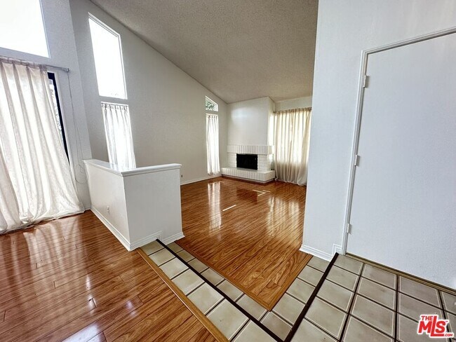 Foto del edificio - 4039 Lamarr Ave