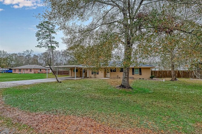 Building Photo - 16002 Frontier Rd