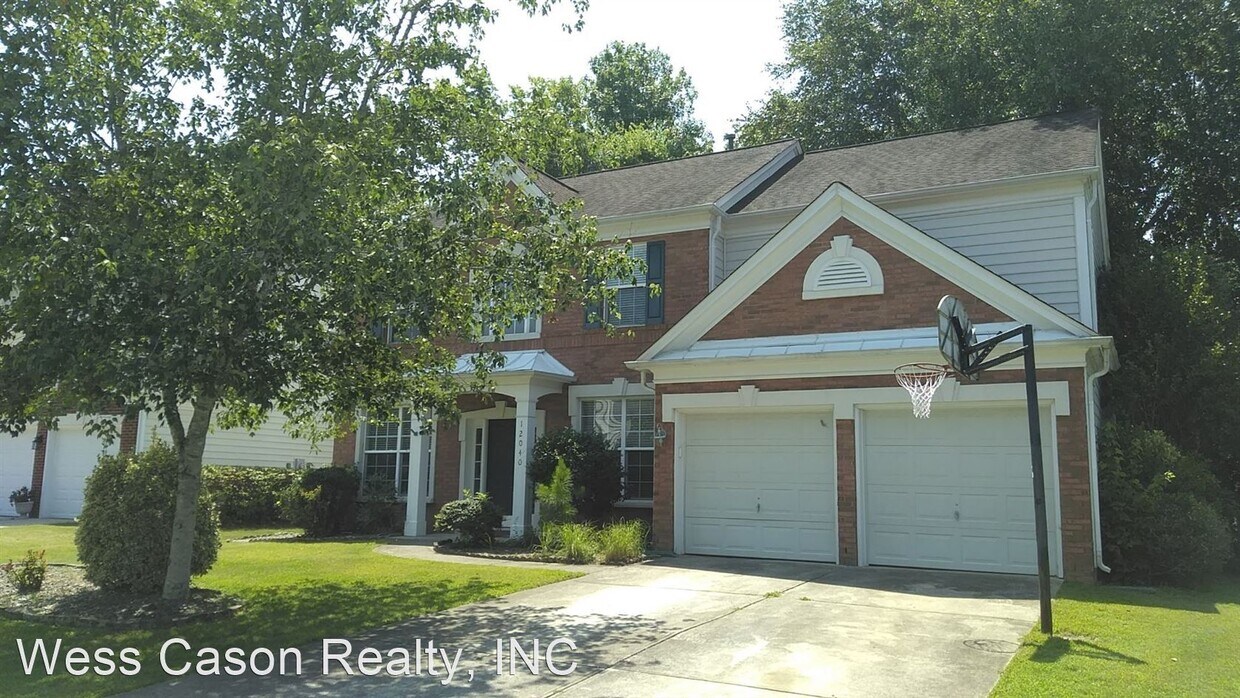 Primary Photo - 5 br, 2.5 bath House - 12040 Humboldt Drive