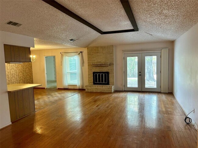Building Photo - 11103 Bellerive Dr