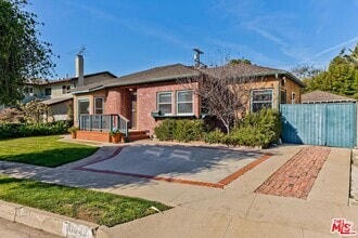 Building Photo - 10849 Arizona Ave