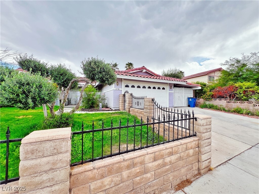 Primary Photo - 3778 S Spitze Dr