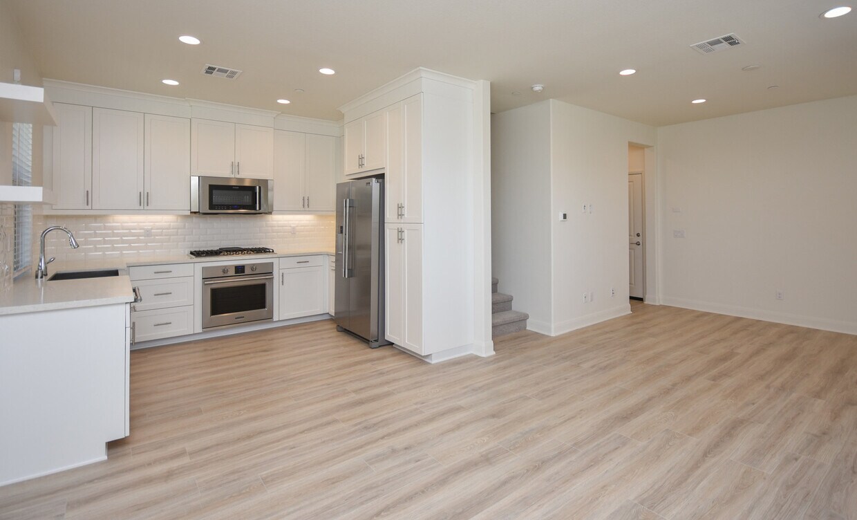 Foto principal - Great 4 Bedroom Condo!