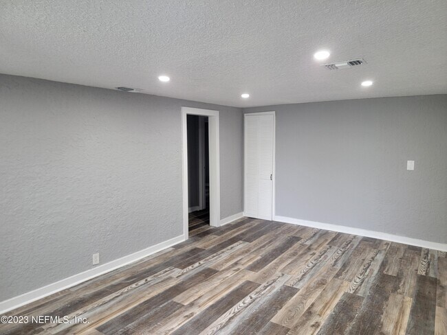 Foto del edificio - 3238 Townsend Blvd