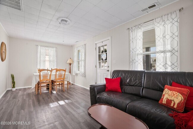 Foto del edificio - 1710 B St